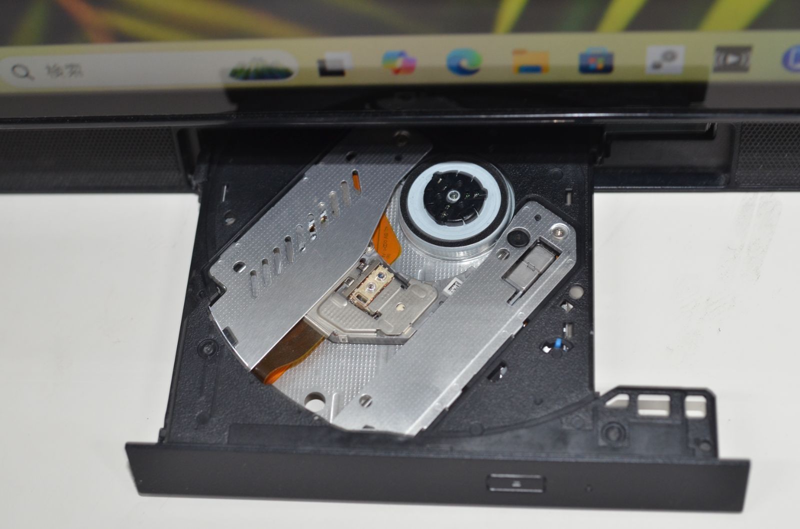 i7-8565U|爆速SSD512GB HDD1TB|メモリ8GB|ブルーレイ|27インチ|テレビ機能