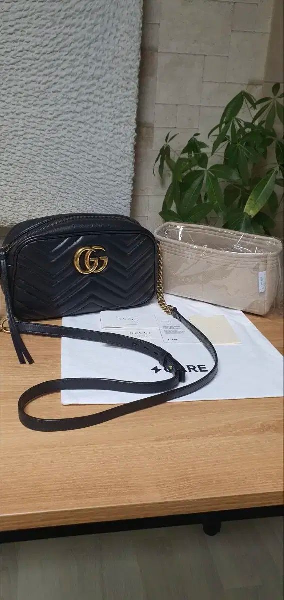 GUCCI グッチ マトラッセ クロス クロスボディバッグ スモール S レベル 評価証明書 O