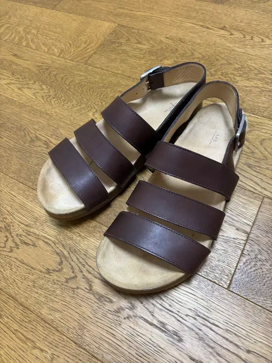 A.P.C. アーペーセー 男性用サンダル