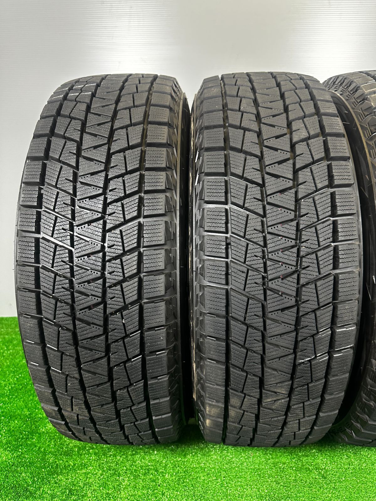 215 65 R 16 ブリヂストン DM V 1 4本 冬タイヤ スタッドレス TA 343