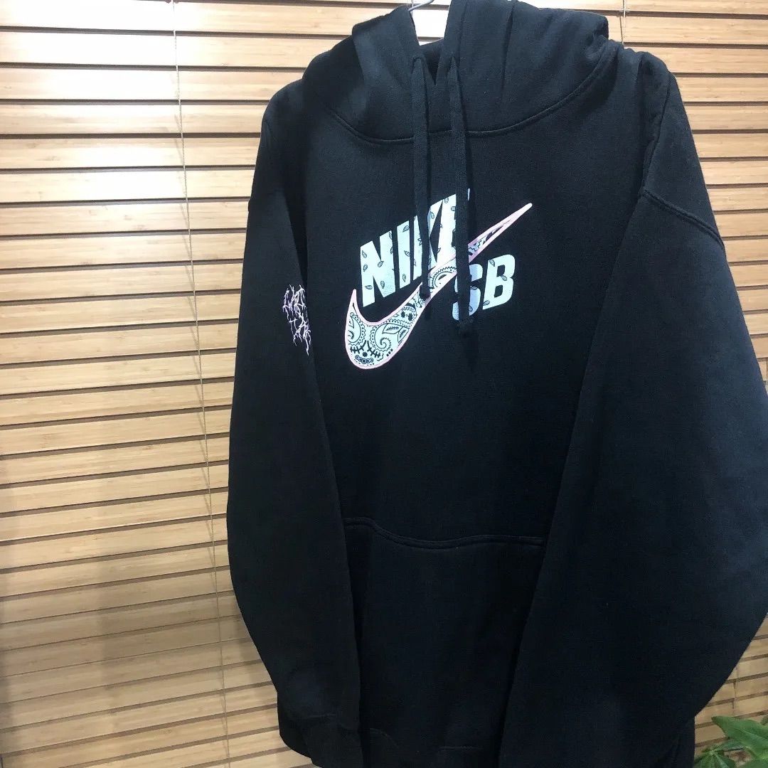 Nike SB × Travis Scott パーカー