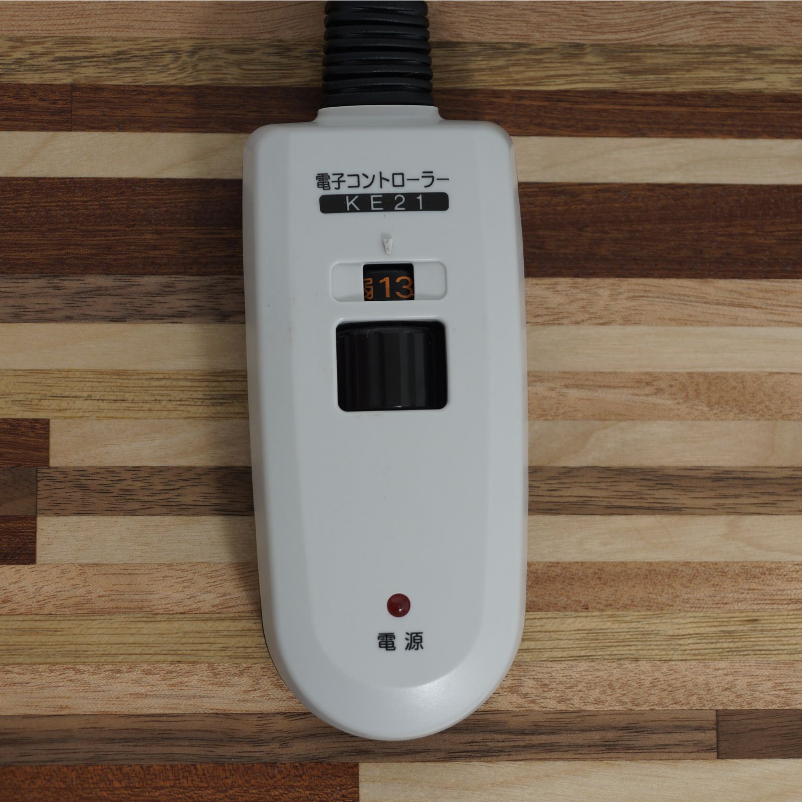 K こたつ テーブル 105×75cm カーボンフラットヒーター 省エネ 長方形 薄型ヒーター 足元広々 コタツ リビングテーブル UV塗装 デザインこたつ 斜め脚 天然木突板 木目調 MARWIL-DEMENAGEMENTS_CH