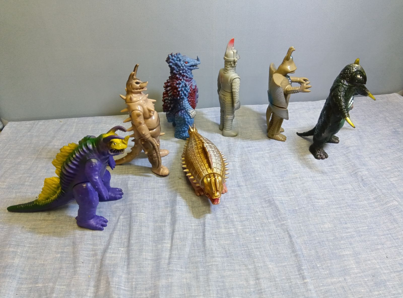 ウルトラ怪獣シリーズ ソフビ7体 まとめ売り D289 - メルカリ
