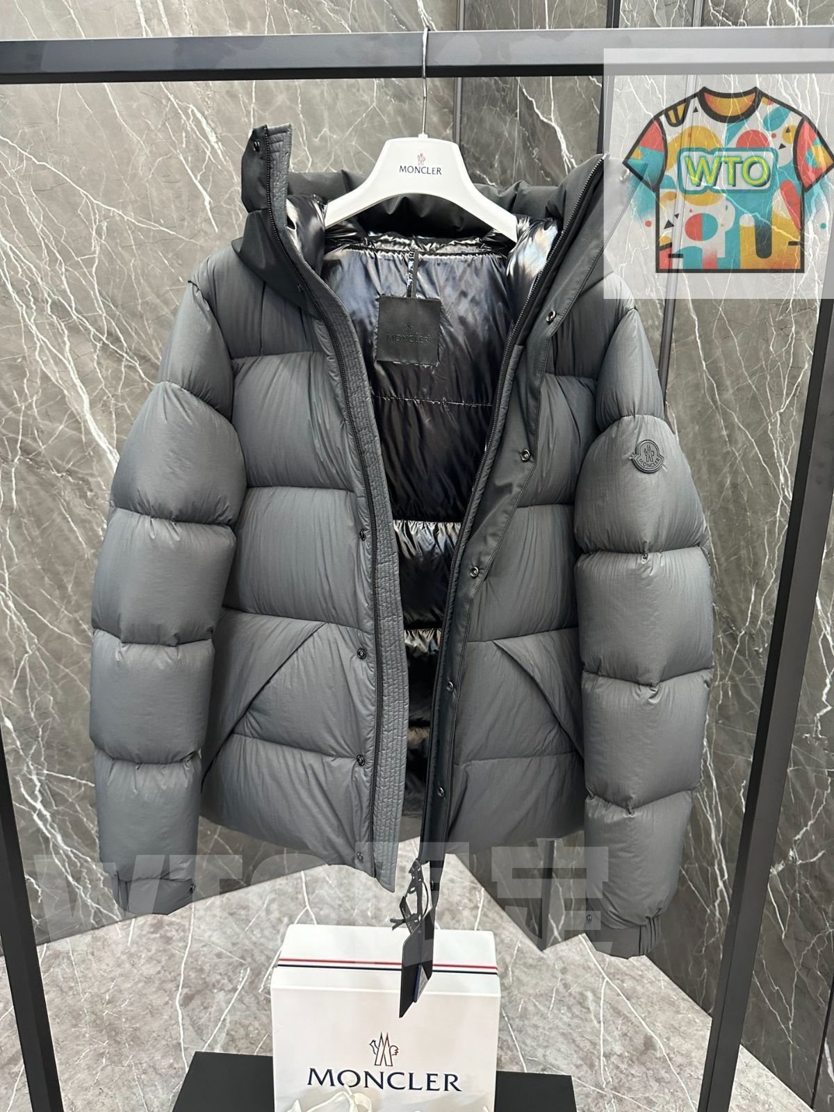 MONCLER♡2024awグレー ダウンジャケット未使用 モンクレール レディース ショート ファー付きダウンジャケット