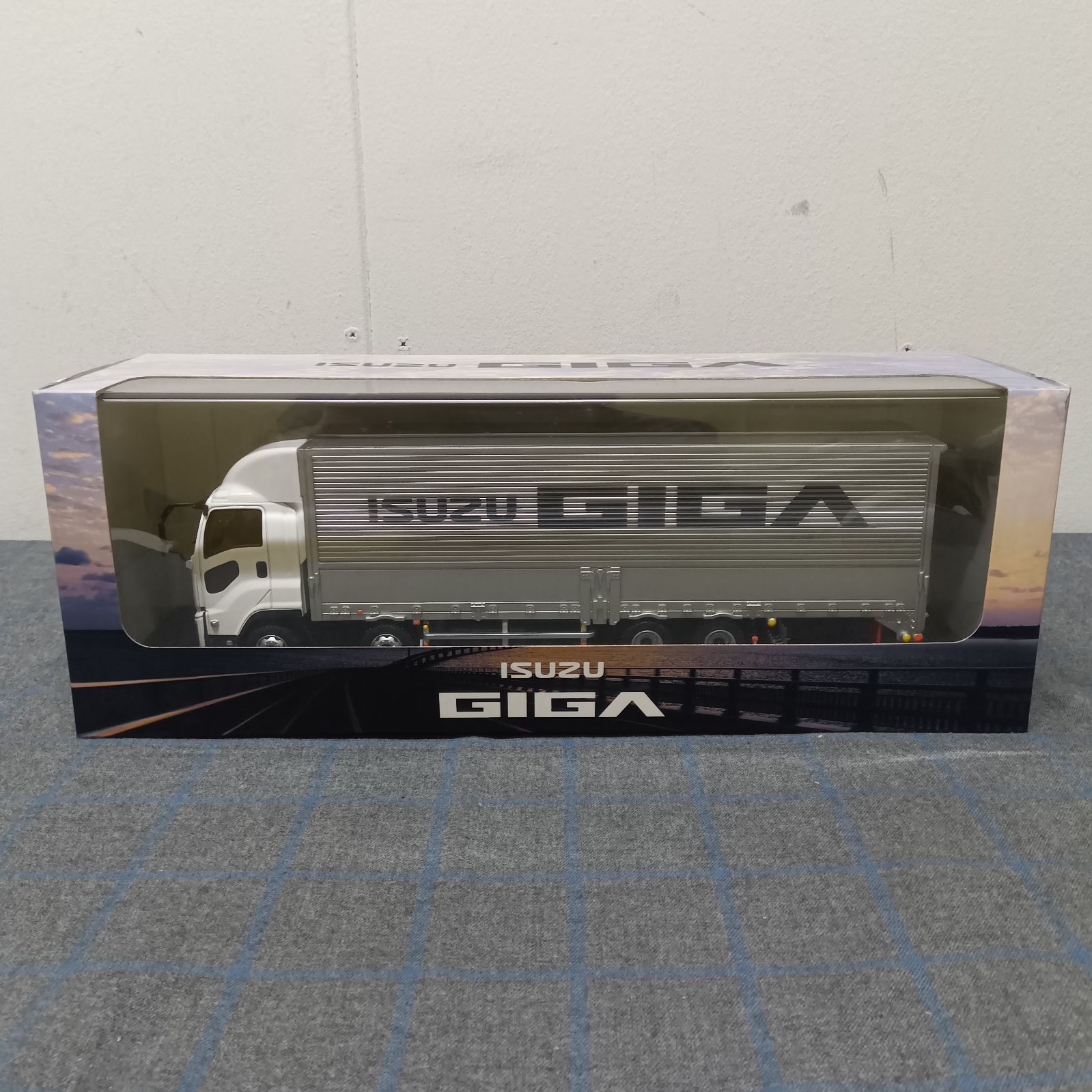 未開封品 ISUZU|いすゞ GIGA|ギガ ISUZUGIGA いすゞトラック スケールモデル A888