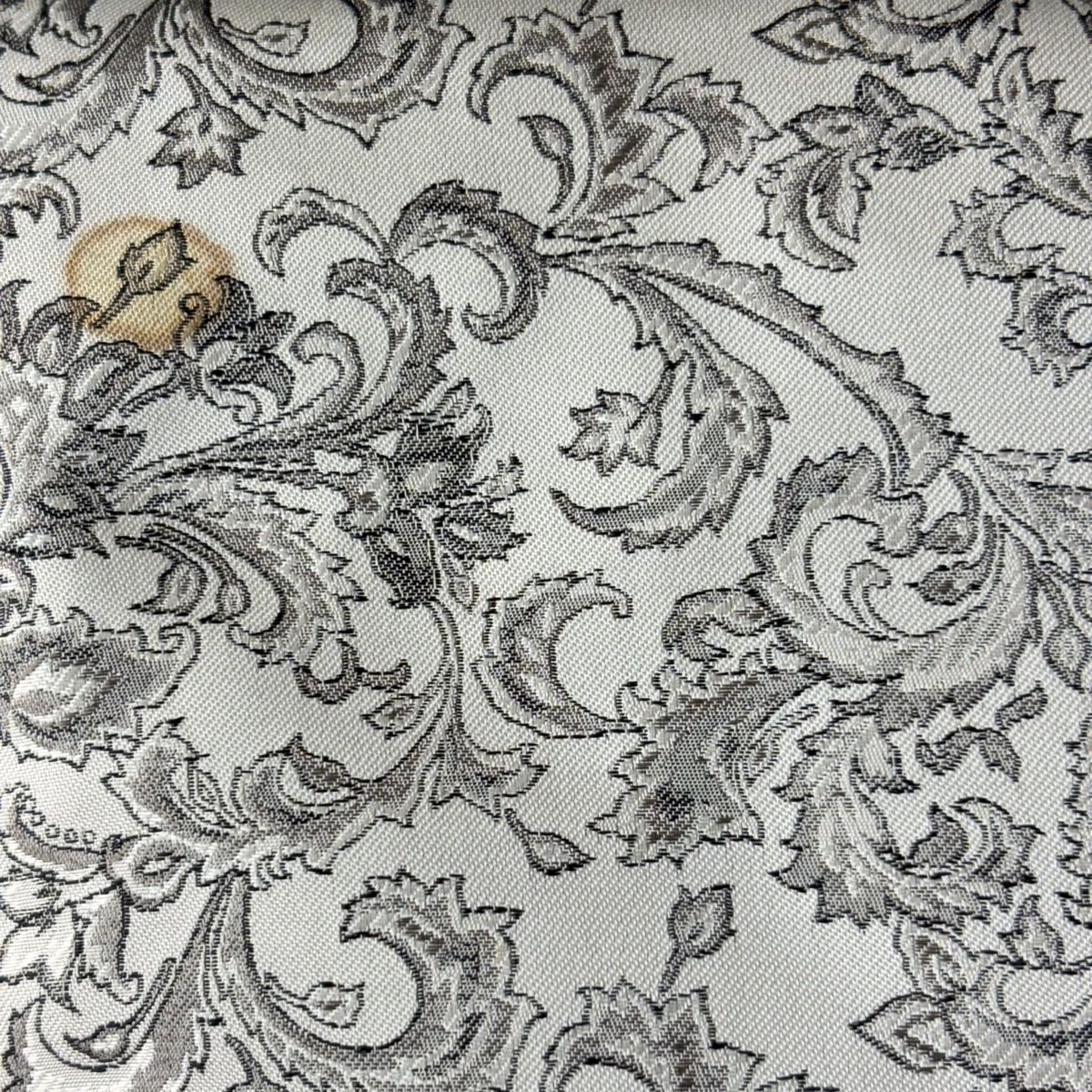 お召 身丈162cm 裄丈65.5cm M 袷 花唐草 灰色 正絹 逸品 【中古】