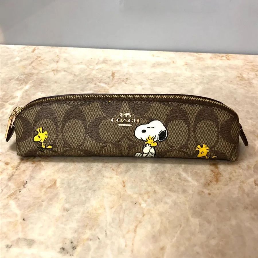 COACH コーチ × PEANUTS ピーナッツ SNOOPY ペンケース ブラウン系