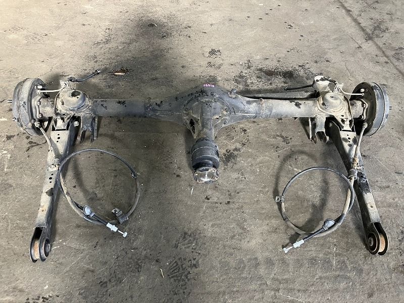eKワゴン H82W リアアクスルホーシング デフホーシング M 4WD MR483117 MR981913 A31