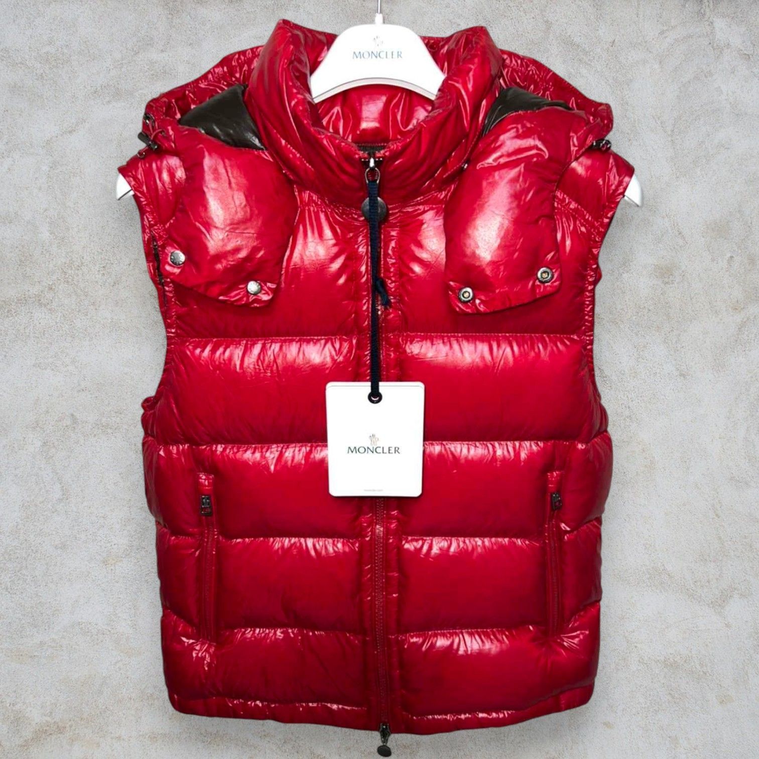 定価22万円 ♥タグ付き MONCLER BORMES ボルム ダウンベスト TG1～TG6 Red Color 赤色 人気モデル
