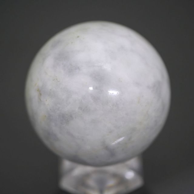 翡翠 ジェイド 丸玉 一点物 約49.7mm (約213g)台座は付属しません/天然石・置物
