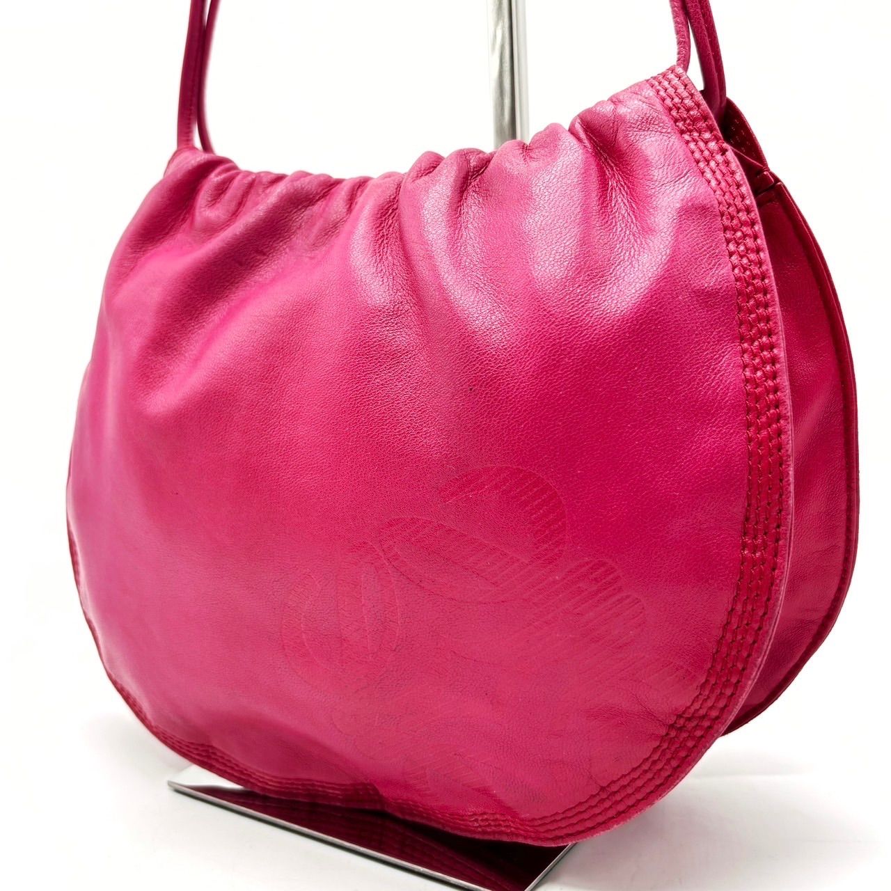 LOEVE ロエベ ショルダーバッグ ホーボー アナグラム　ナッパレザー ピンク LOEVE ロエベ ショルダーバッグ ホーボー アナグラム ナッパレザー