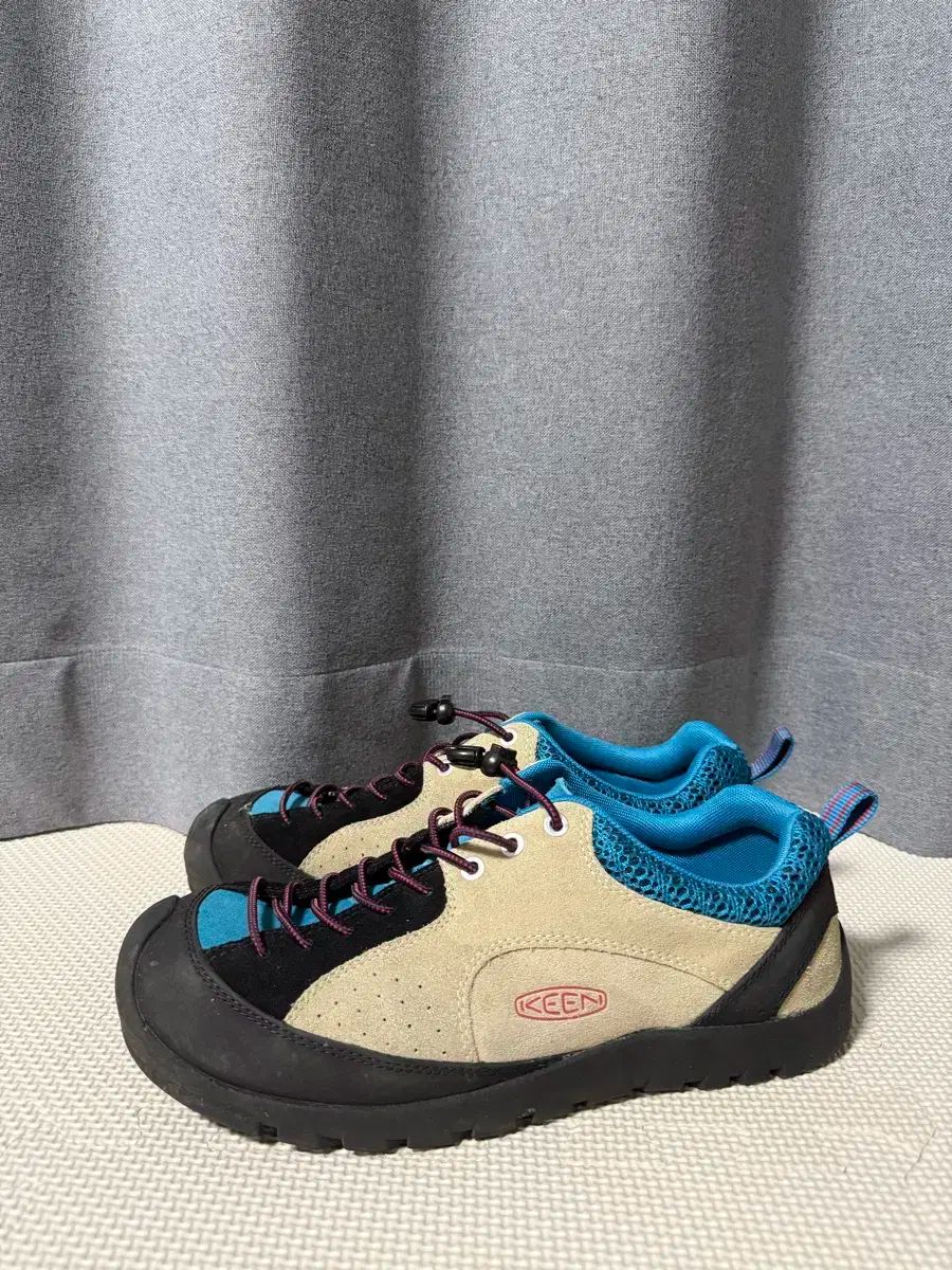 KEEN キーン 270 サイズ
