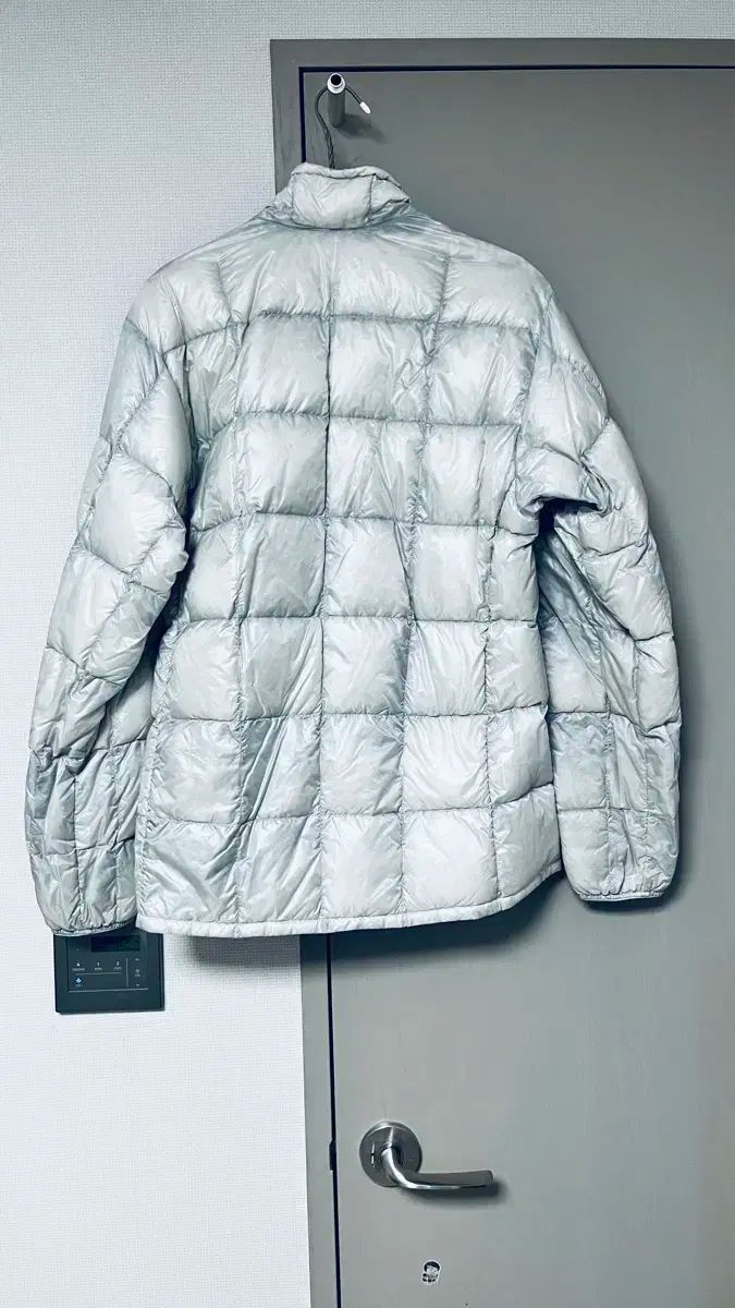 軽量ダウン 人気サイズ