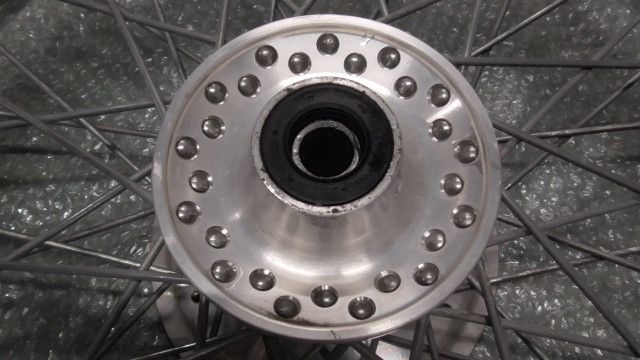 VT400S NC46 の フロントホイール 1758861088 BRIGHTFACE_UK