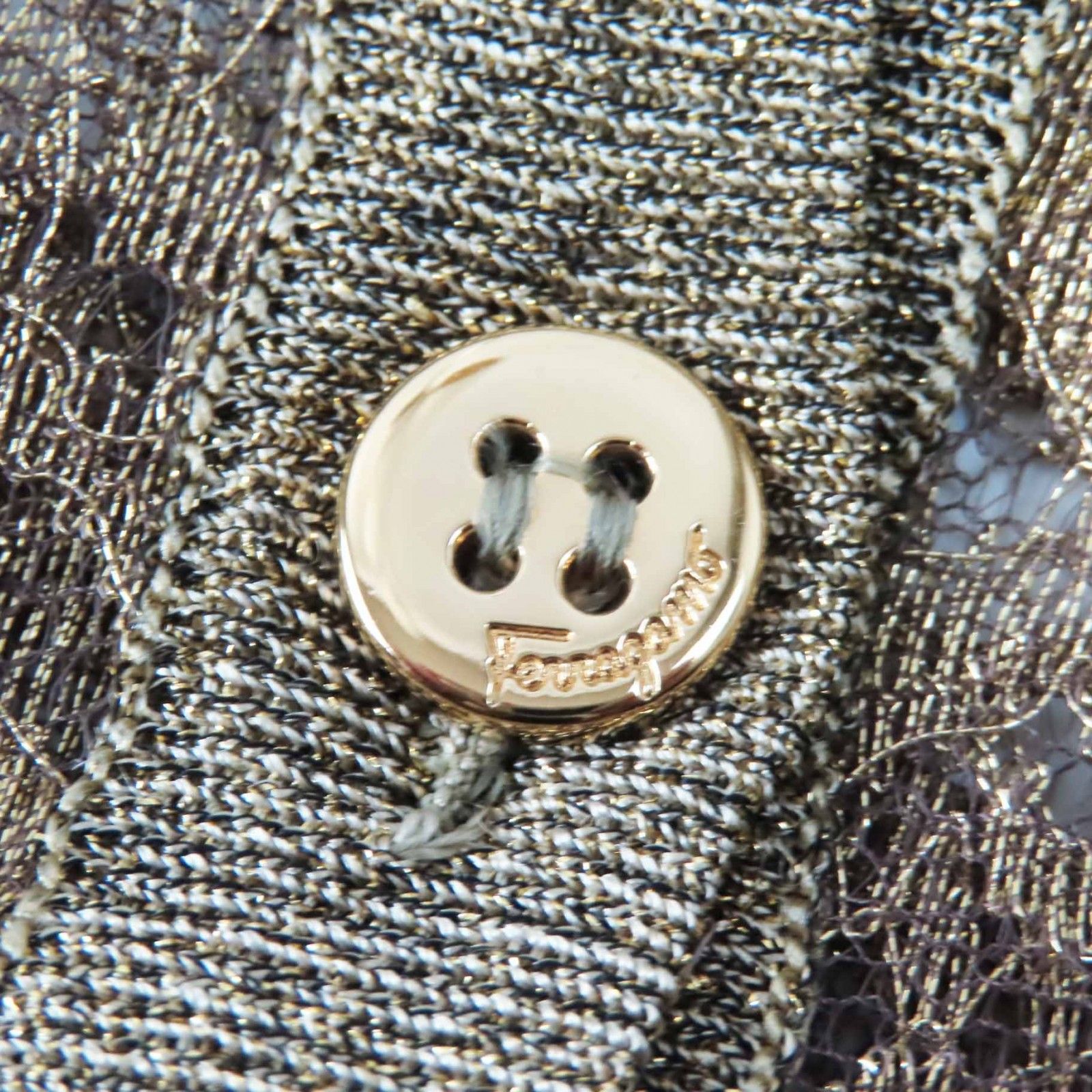 極美品◎Salvatore Ferragamo サルヴァトーレフェラガモ ロゴボタン付き 総レース 半袖 カットソー ゴールド 約M ケース付き レディース 極美品◎Salvatore Ferragamo サルヴァトーレフェラガモ ロゴボタン