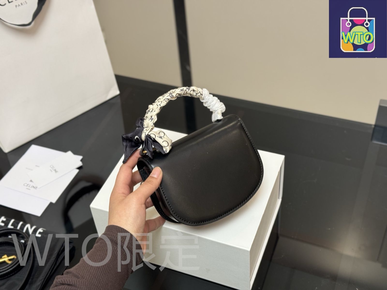 今日特価】Celine Besace Triomphe カワイイハンドバッグ-WTO