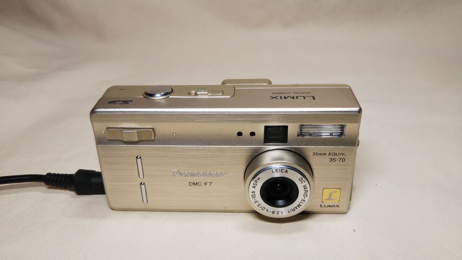 Panasonic DMC-F7 デジタルカメラ 本体 概要 デジタルカメラ DMC-F7 | LUMIX（ルミックス） ミラーレス一眼