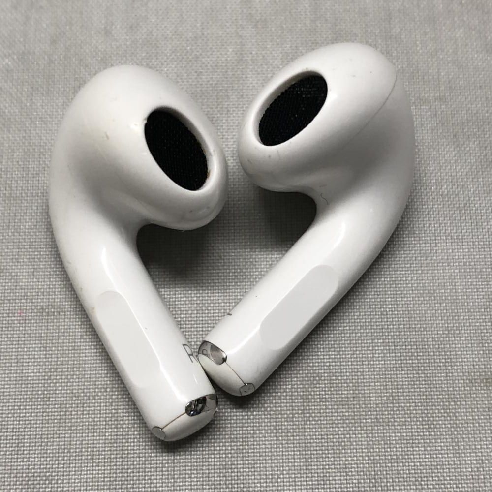  アップル AirPods 第3世代 Lightning 充電ケース付き MPNY 3 J A 傷有り 本体のみ 15 ワイヤレスヘッドホン ヘッドホン