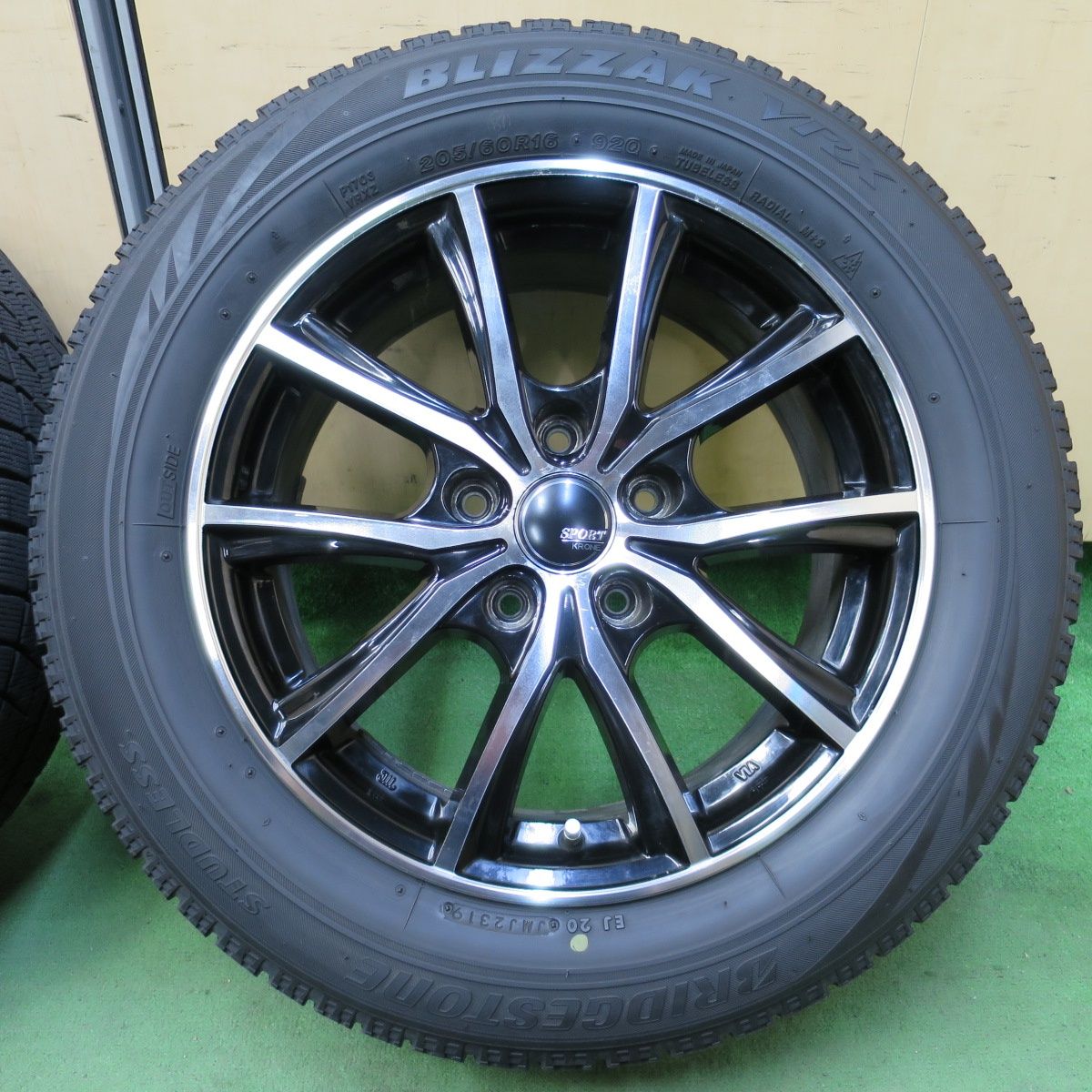 4本価格☆スタッドレス 205/60R16 ブリヂストン ブリザック VRX 4本価格☆スタッドレス 205/60R16 ブリヂストン ブリザック VRX
