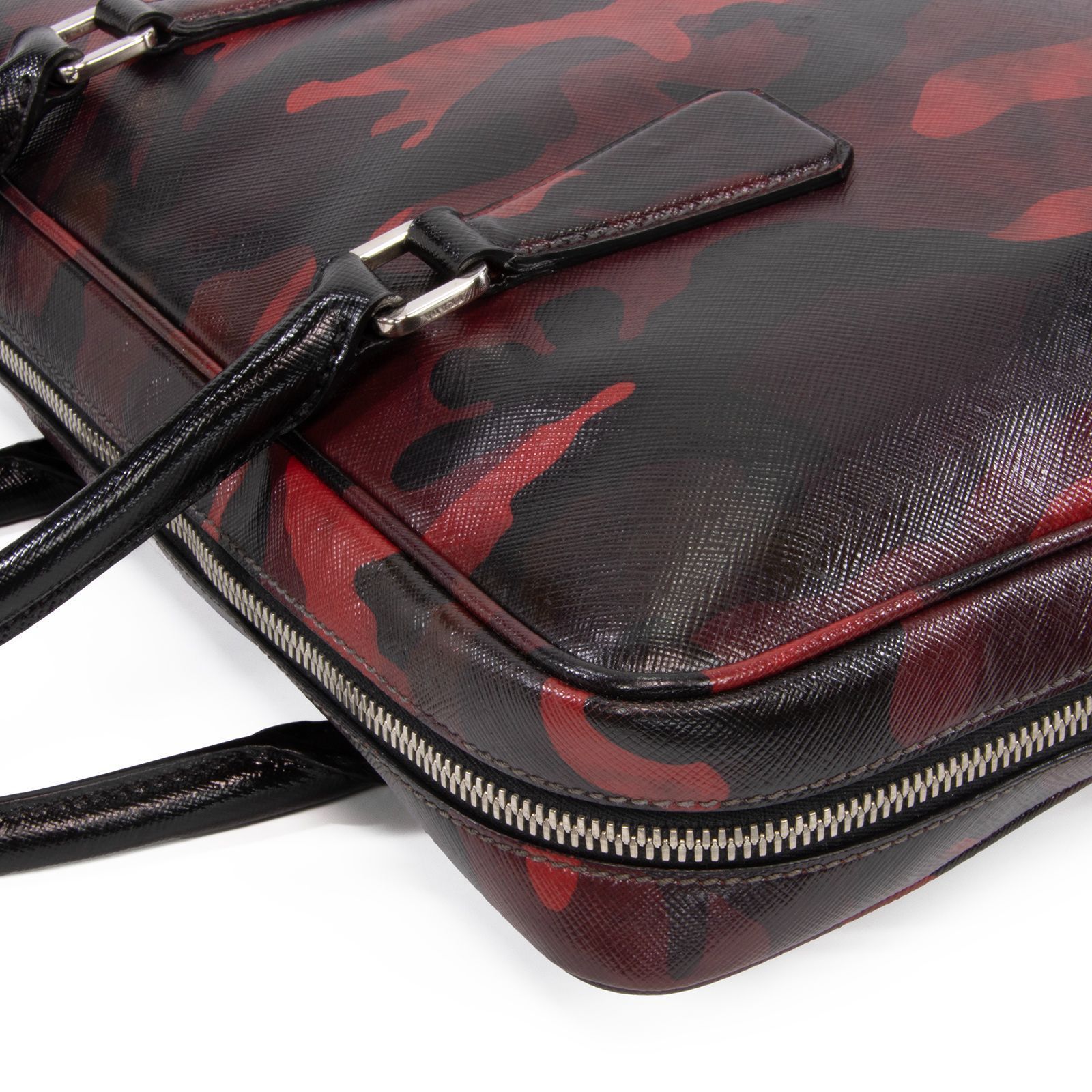 プラダ カモフラ 三角ロゴ サフィアーノレザー ビジネスバッグ PRADA