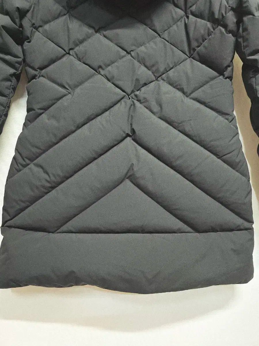 ブラック グースダウン