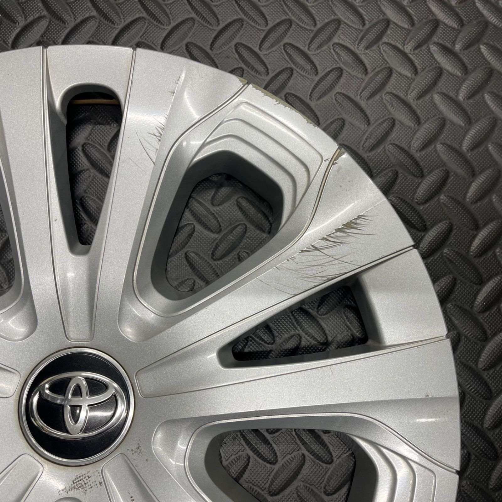トヨタ プリウス 50系 後期 ホイールキャップ ホイールカバー 純正 