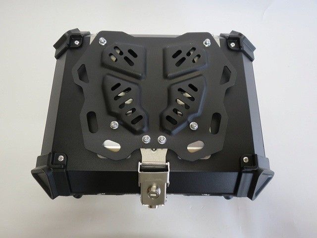 28L リアボックス