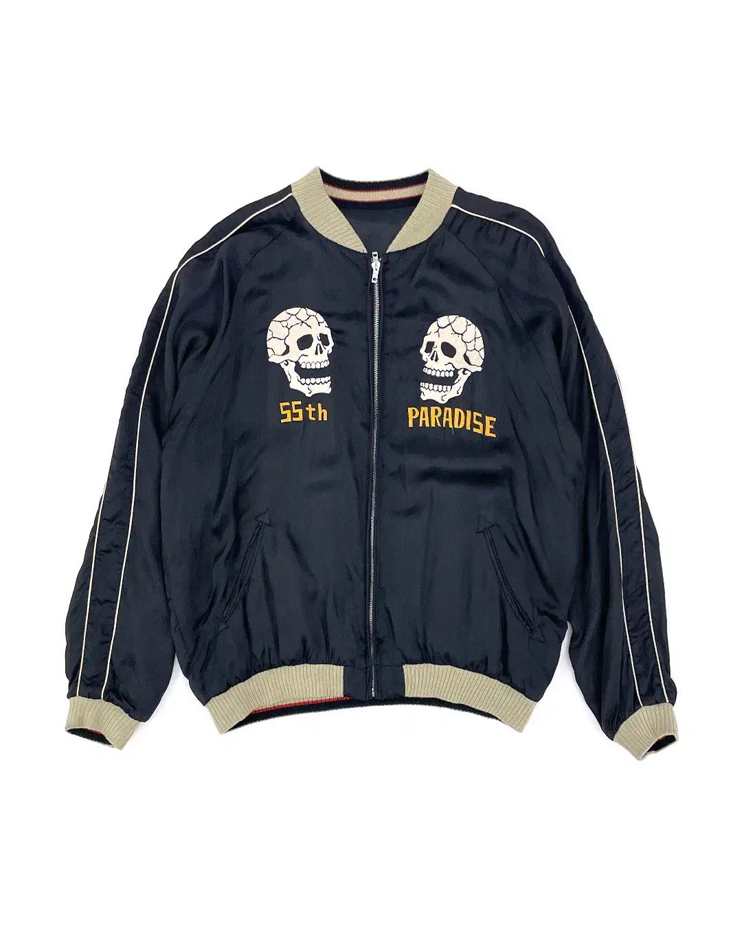 美品 The Flat Head スカジャン リバーシブル 刺繍 龍 虎 黒 美品 The Flat Head スカジャン リバーシブル 刺繍 龍 虎 黒 The Flat