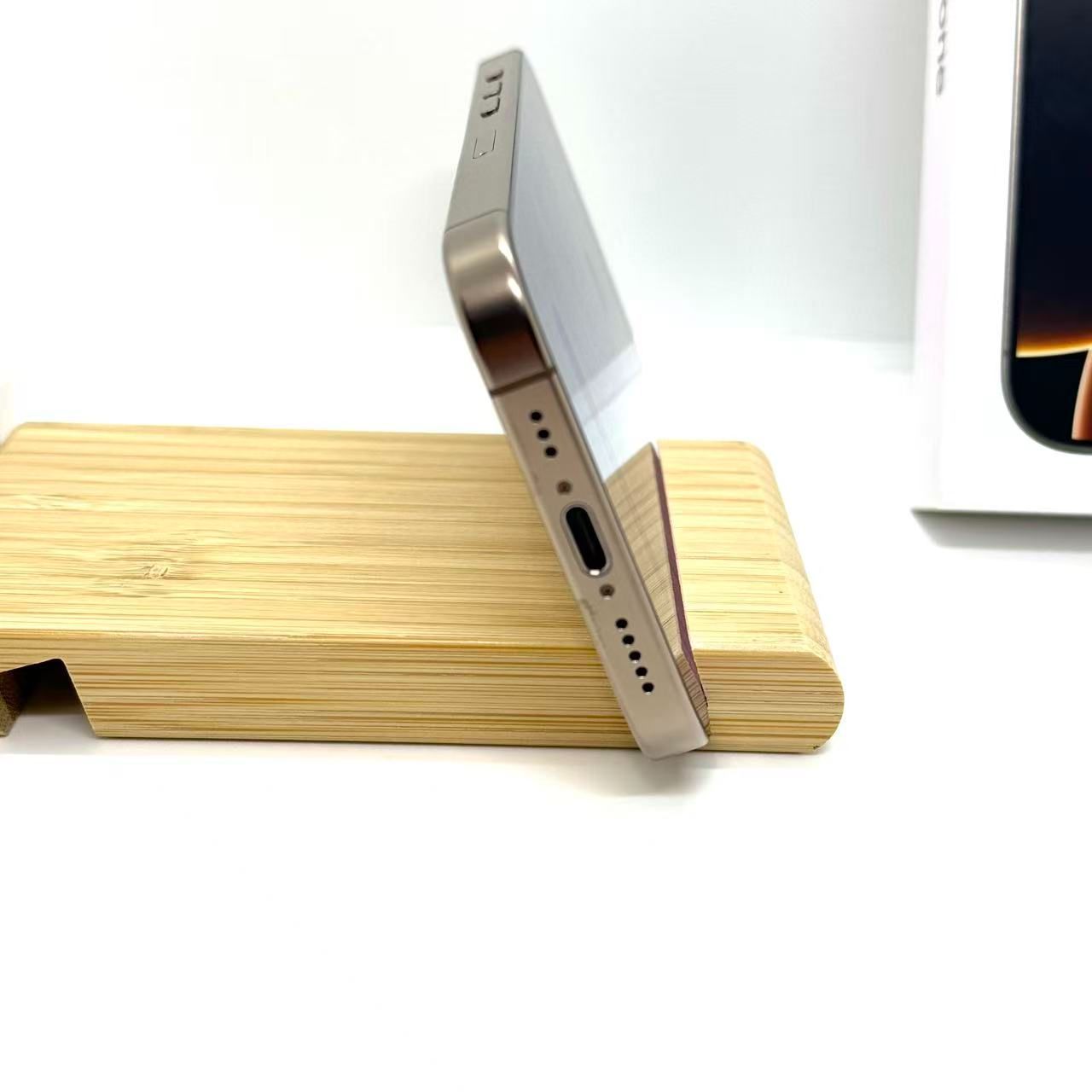 128GB デザートチタニウム