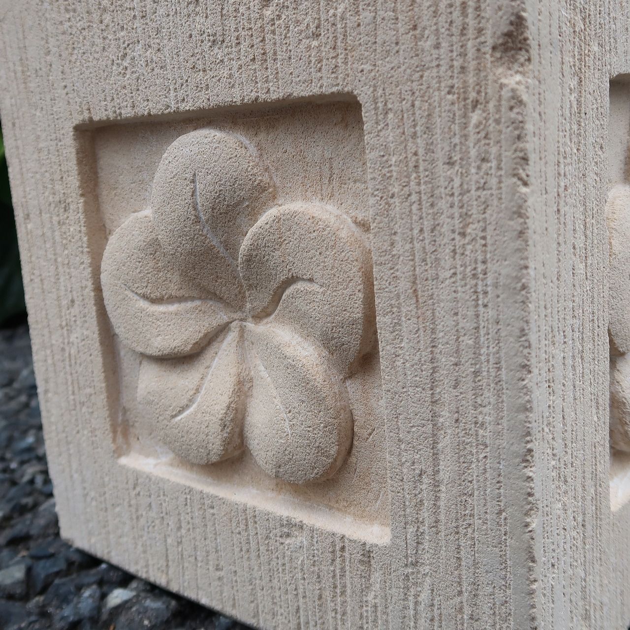 プルメリア石像スタンド パラスストーン 17X17X25 アジア雑貨 バリ雑貨