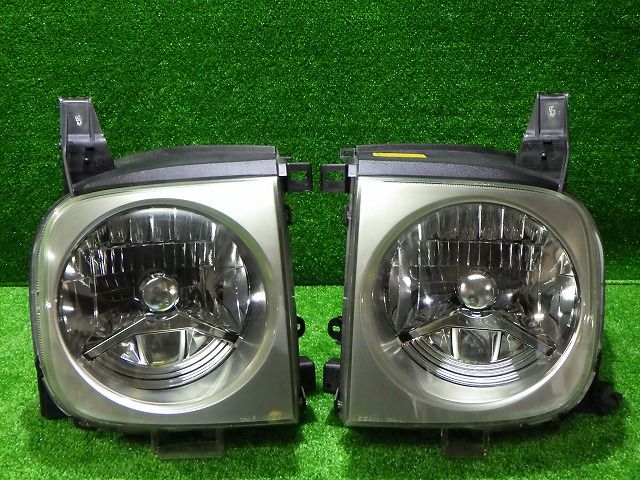 日産 Z11 NZ11 キューブ 中期 ヘッドライト左右 ハロゲン 17689