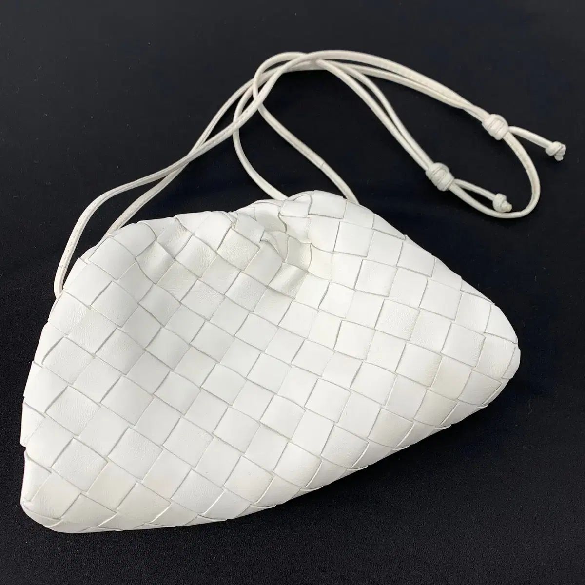 Bottega Veneta ボッテガヴェネタ イントレチャート ミニ クロスバッグ マンドゥバッグ ギャザーバッグ