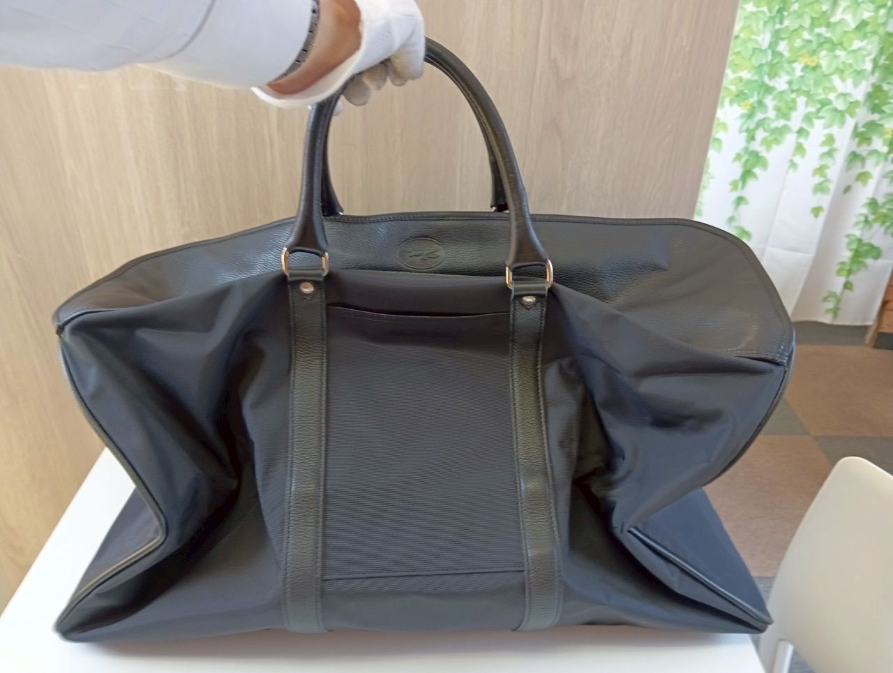 【極美品】LONGCHAMP ロンシャン　ボストンバッグ　レザー　エナメル加工 中古品】 LONGCHAMPロンシャン ボストンバッグ ハンドバッグ 黒