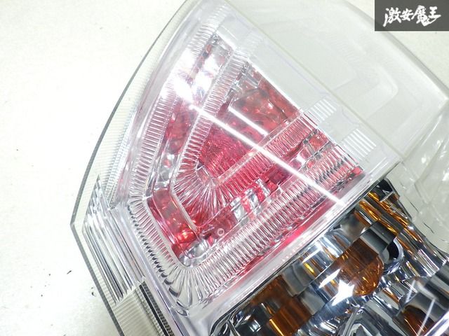ステップワゴン RK5/RK6 LED テールライト STANLEY P8896 ホンダ 純正 RK5 RK6 ステップワゴン スパーダ 前期 LED テール