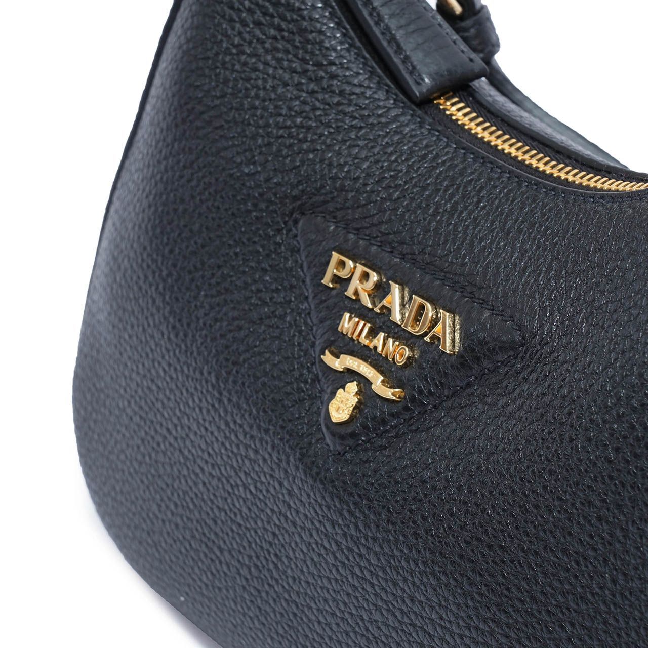 新品】2023春夏 新作 PRADA レザー ショルダーバッグ - メルカリ