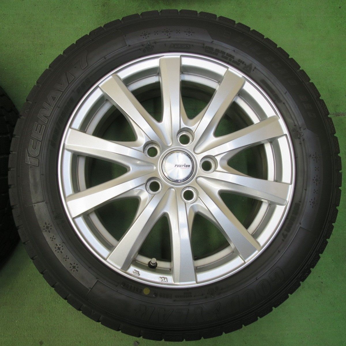 8.5分 スタッドレス