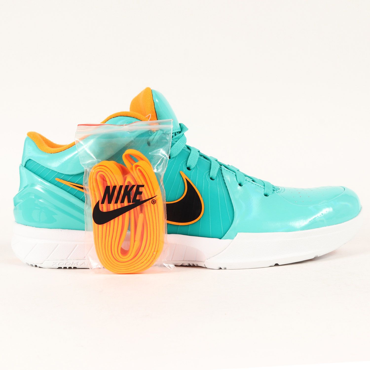 NIKE UNDEFEATED KOBE 4 PROTRO UNDFTD PE - メルカリ