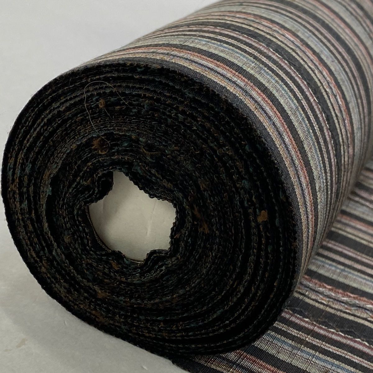 幾何学模様 焦茶色