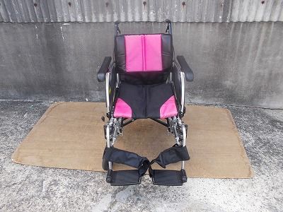 送料無料 一部地域を除く パナソニック 介助式車椅子 モジュPITTAPFN-L-K 座幅42 TS-25-1014-04