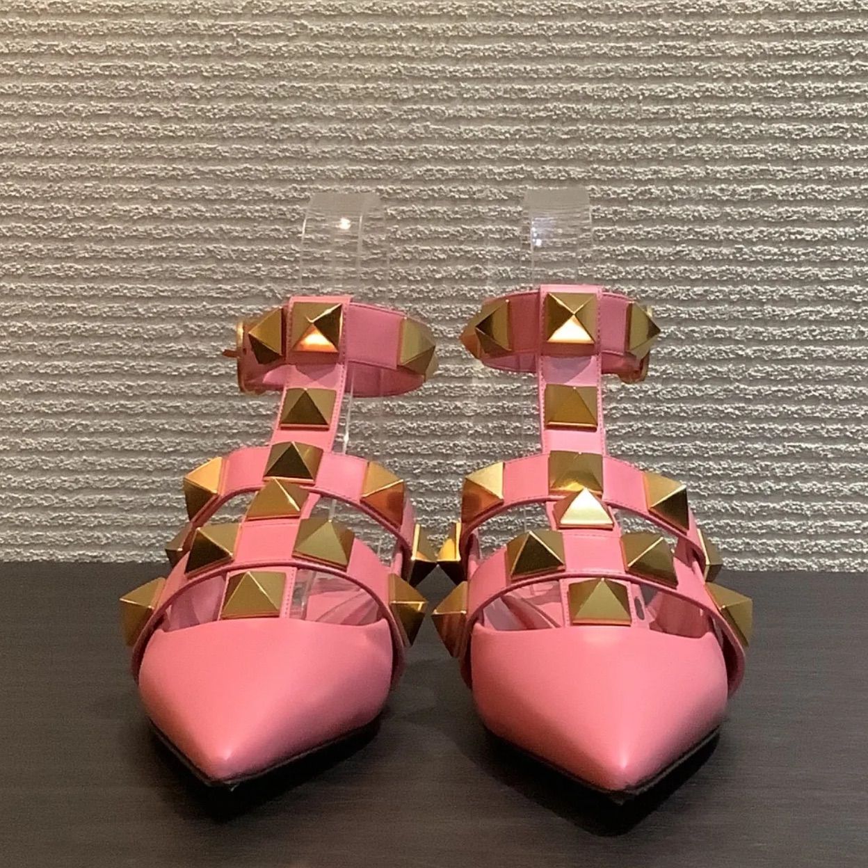 ヴァレンティノ VALENTINO ロックスタッズシューズ　フラット　ピンク 楽天市場】【ヴァレンティノ】Valentino エナメル ロック