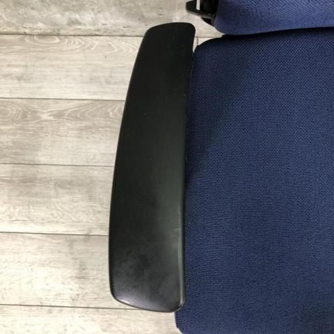オカムラ
