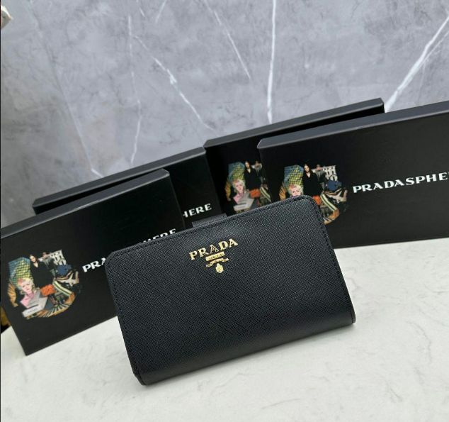 PRADA 多機能財布 二折財布 黒 新品未使用 - メルカリ