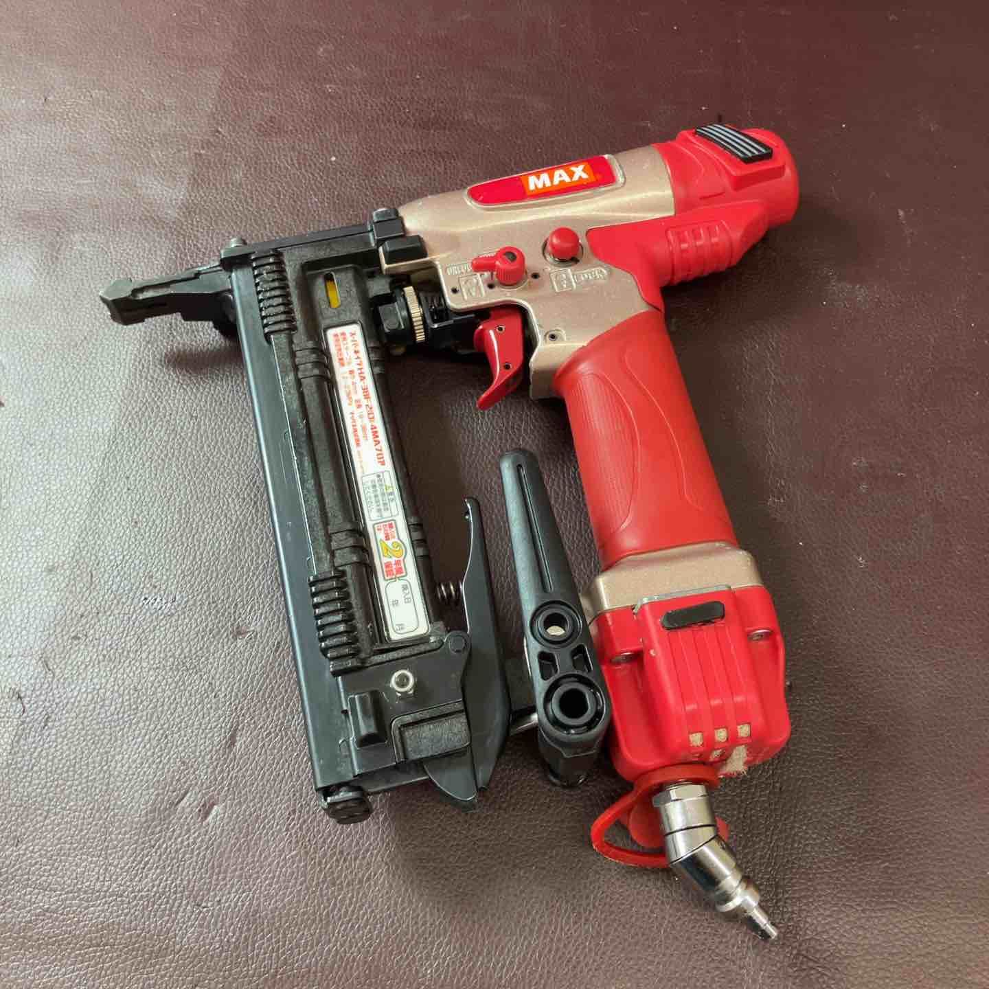 来店をご期待! 品 マックス MAX 高圧フロアタッカ HA-38F2 D 4MA 東大和店