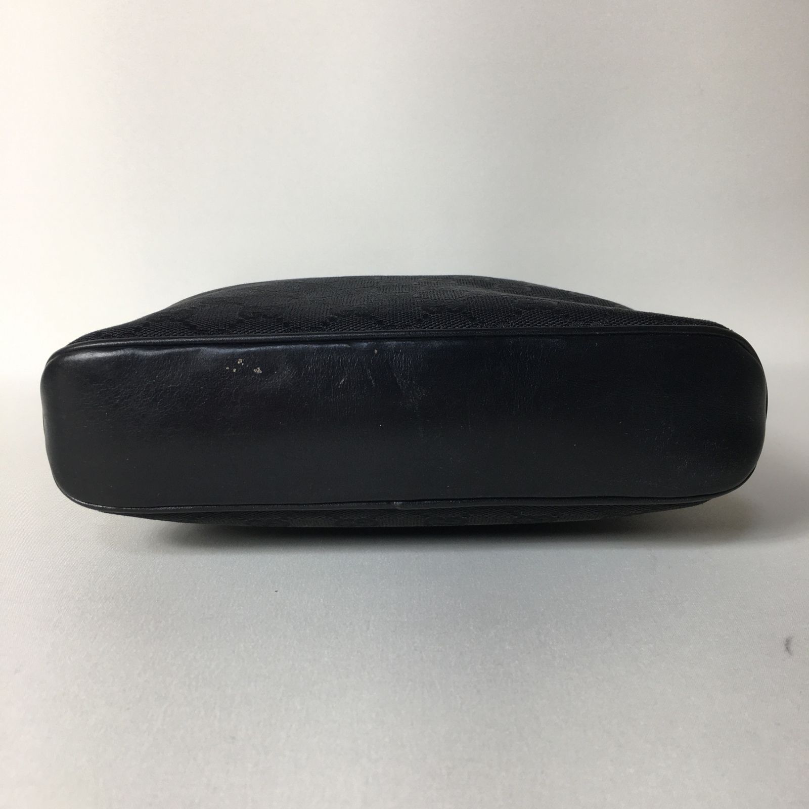 2505-211|美品|グッチ GGキャンバス ショルダーバッグ ブラック 2505-211|美品|グッチ GGキャンバス ショルダーバッグ ブラック