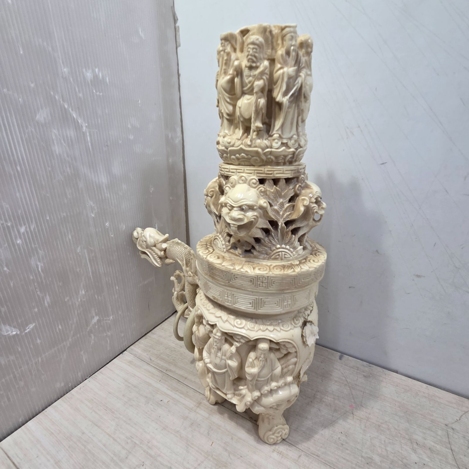 三足鼎 双耳九龍熏香炉 彫刻 置物 開運 金運 風水 工芸品 美術品 香炉 獅子 鳳凰 白銅製 彫刻 置物 開運 風水 古美術 骨董
