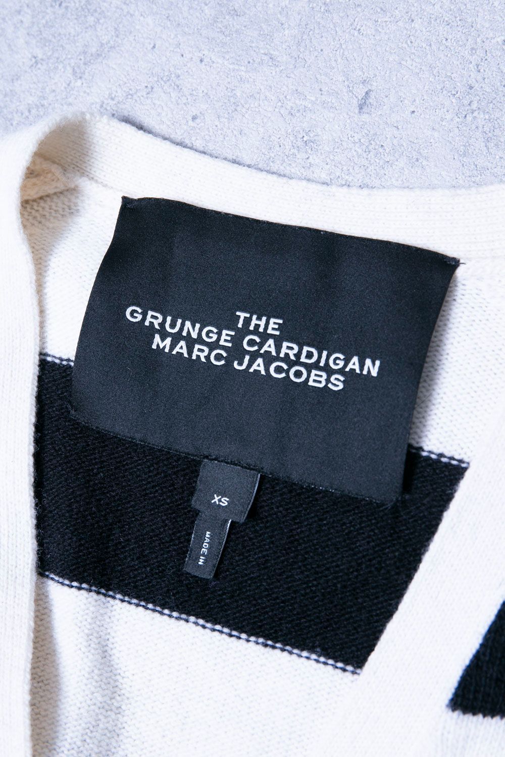 MARC JACOBS マークジェイコブス ダメージ加工ボーダーカーディガンTHE GRUNGE CARDIGAN/ザ グランジ カーディガン -  メルカリ