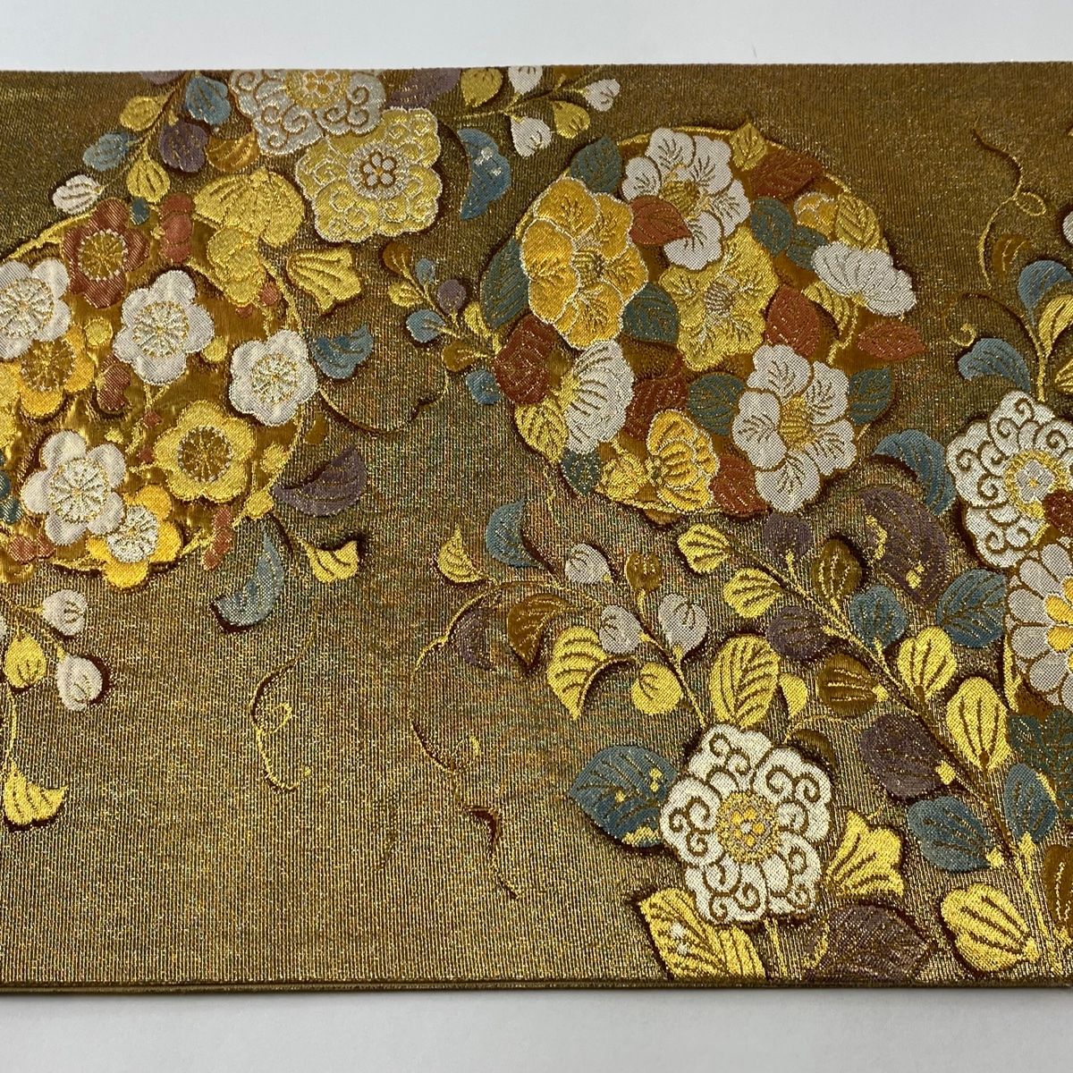 袋帯 美品 秀品 花丸文 草花 箔 金色 六通 正絹 【中古】 確かめれ