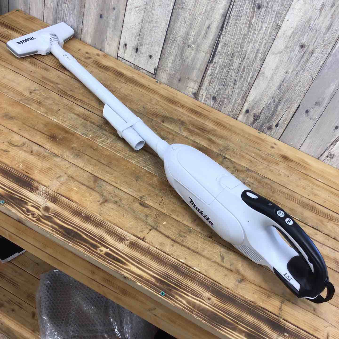 マキタ makita コードレスクリーナ 18V CL182FDZW 東大和店