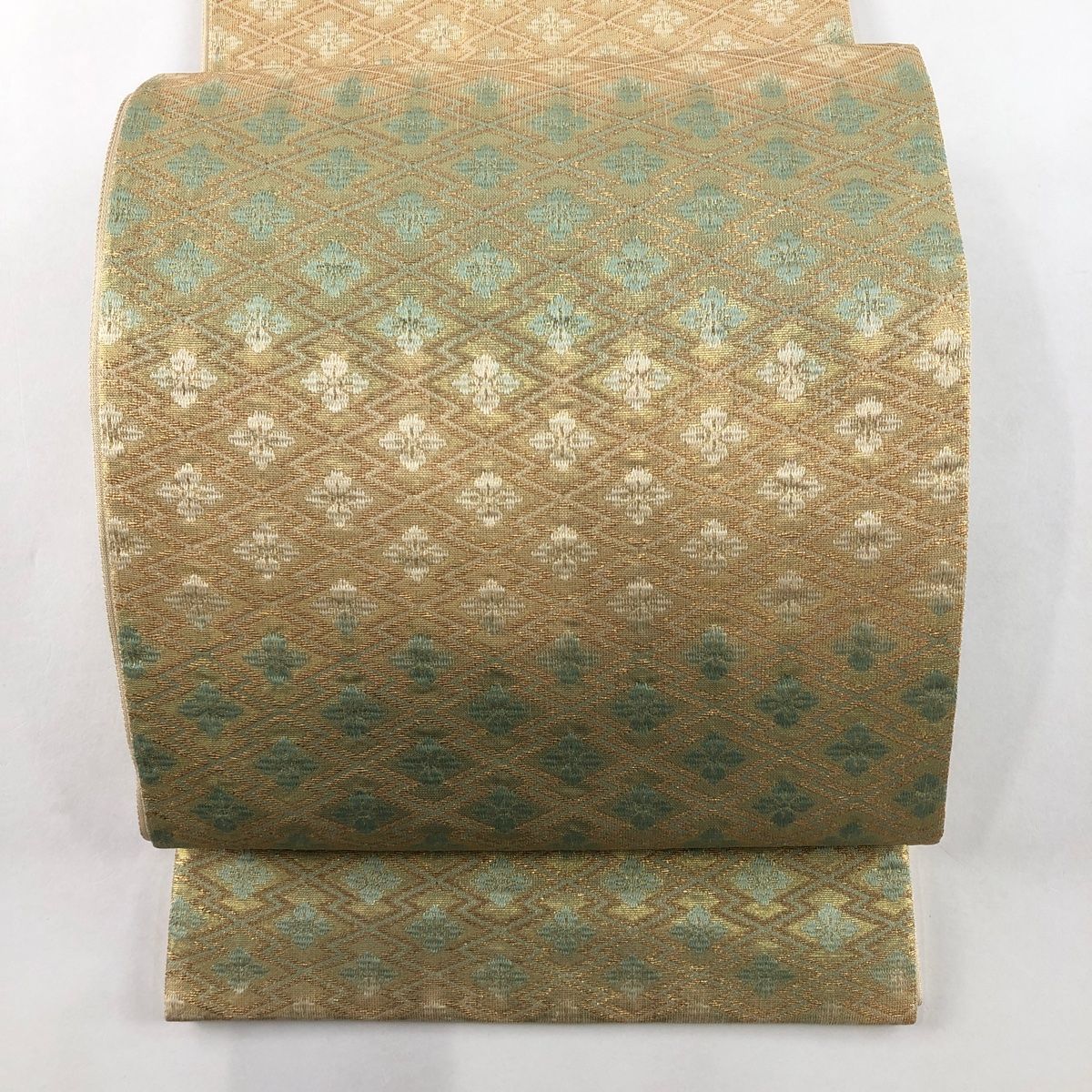 袋帯 花菱 金彩の豪華な加工 正絹 AO-3017 袋帯 花菱 金彩の豪華な加工 正絹 AO-3017 着物・浴衣