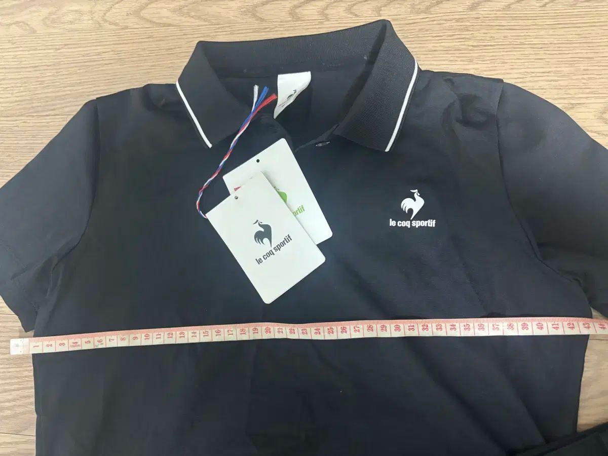 襟付きTシャツ